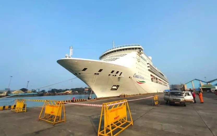 cruise boat in mangalore